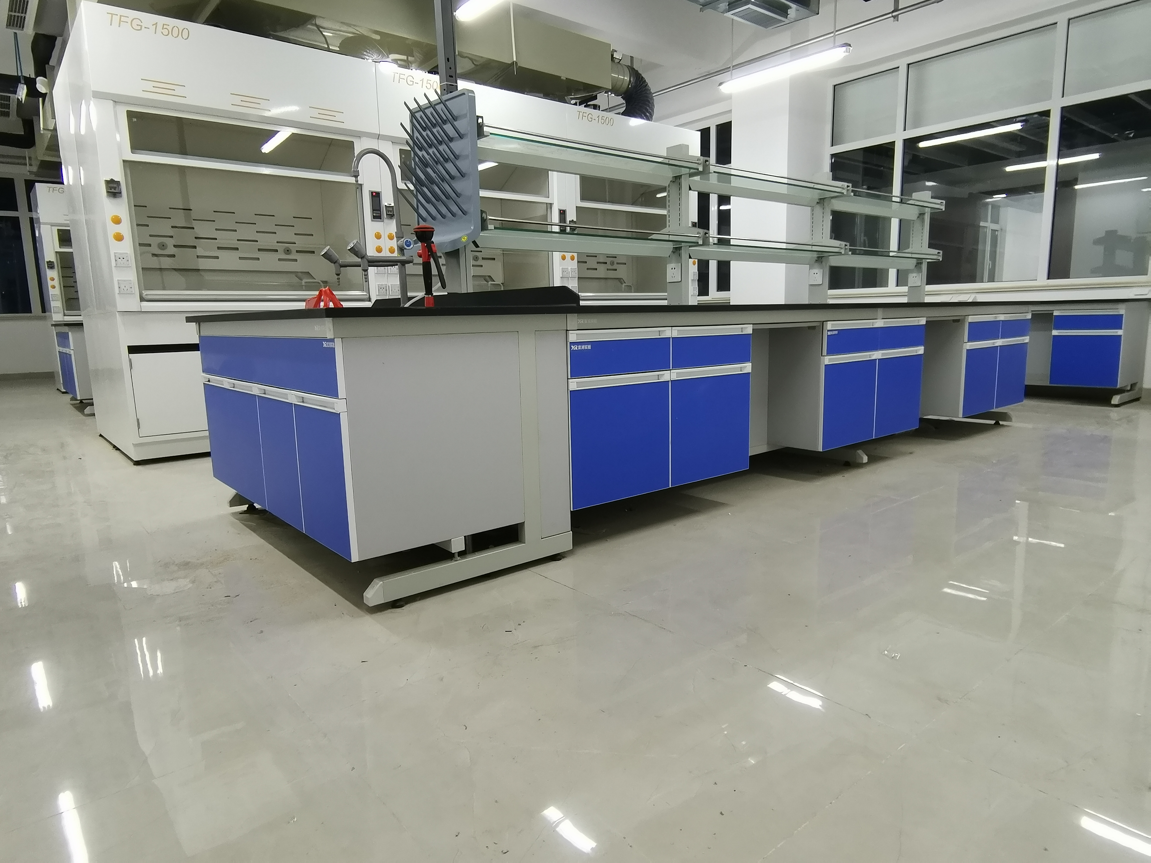 4d60c47c6b7575f73411f8d75637735