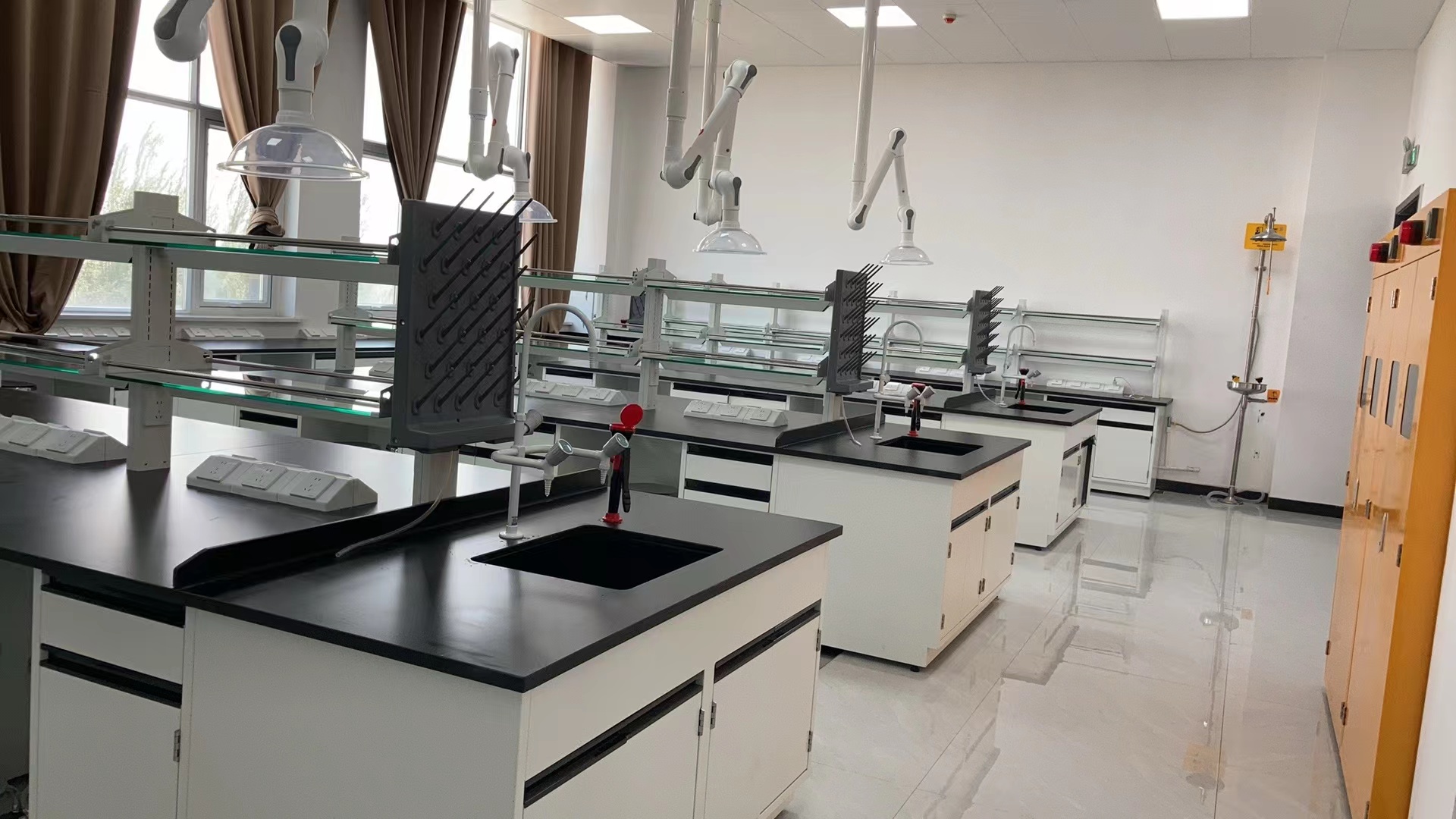 ec27d9c35d918780eb8bddc31835be0